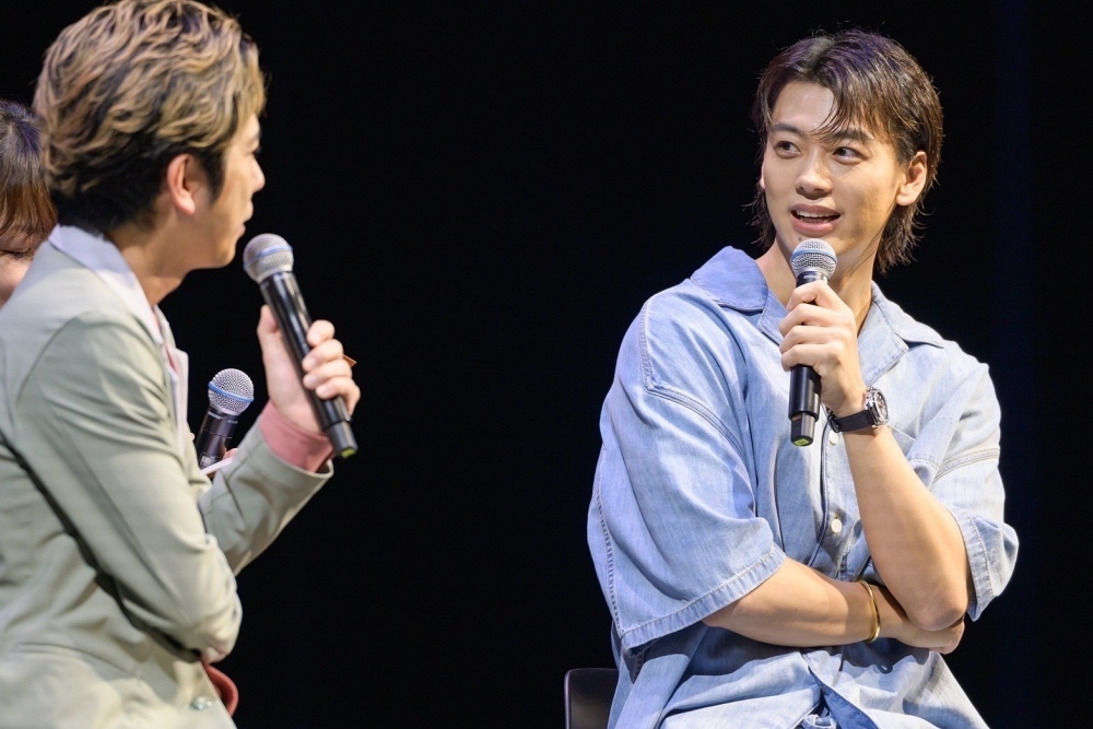 竹內涼真、二宮和也